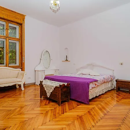 Majestic Heritage Apartment
