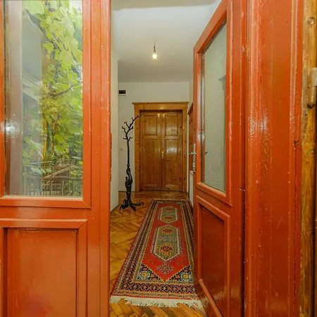 Majestic Heritage Apartment